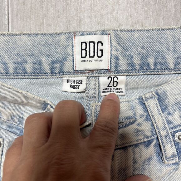 BDG High Rise Baggy Jeans Size 24 Heavy Denim Stone Wash Retro 90s Boyfriend - Picture 3 of 7